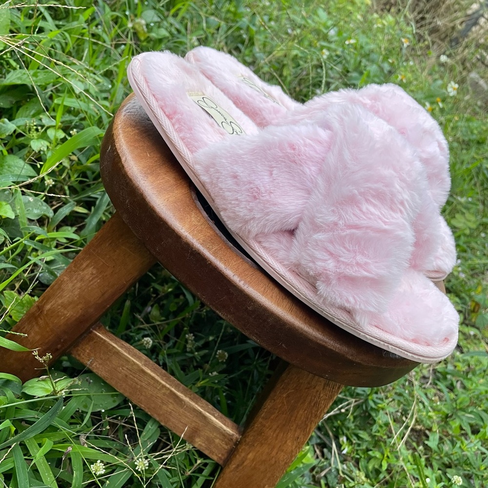 EUC Jessica Simpson pink fuzzy slippers size 7/8 - Picture 4 of 12